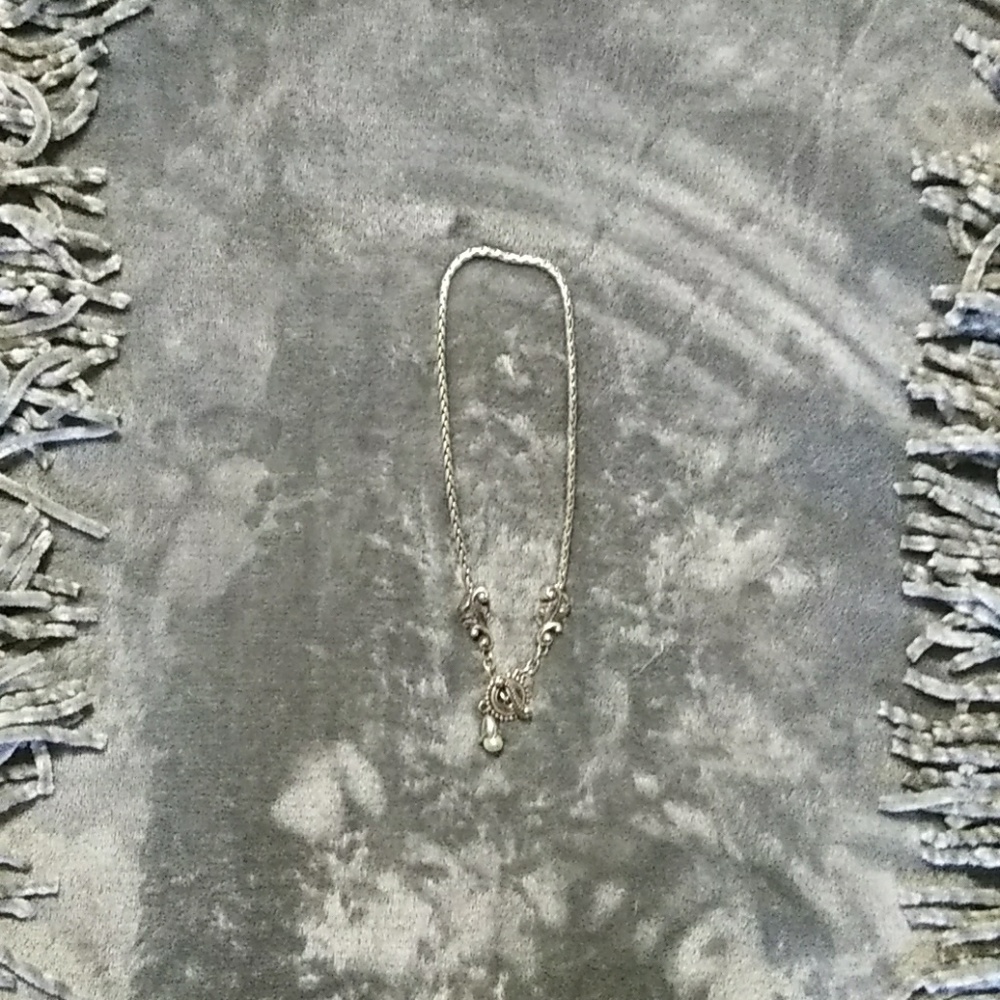 Silver short necklace